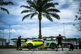 Earl Bamber Motorsport - Aston Martin Vantage AMR GT3 Evo
