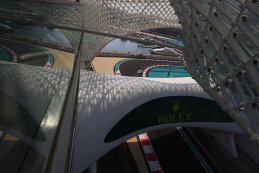 Yas Marina Circuit vanuit W Hotel Abu Dhabi