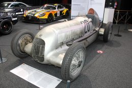 Mercedes W25