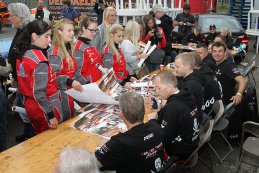 24H Zolder: De handtekeningensessie in beeld