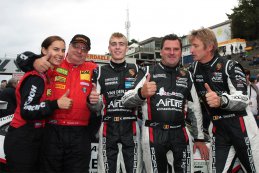 24H Zolder: Startgrid en de babes in beeld gebracht