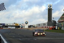 Nürburgring 1000: Laurens Vanthoor viert titel