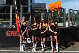 Zolder: Startgrid en de babes