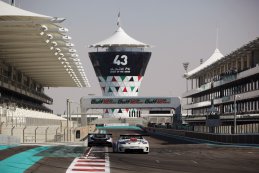 McLaren GT - McLaren 650S GT3 vs. GT Russian - Mercedes SLS AMG GT3