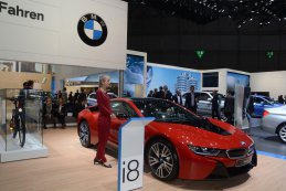 BMW i8 Protonic Red Edition