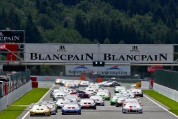crash start 2de race 2016 Lamborghini Super Trofeo Spa