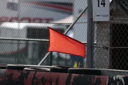 rode vlag baanpost 2016 24 Hours of Zolder