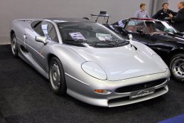 Jaguar Xj220