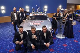 PK Carsport tijdens de NASCAR Night of Champions 2016