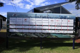 Signeerbord teams/rijders F1 GP Australië 2017