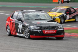 Skylimit Yokohama Racing Team - BMW E90 325i