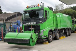 Track sweeper