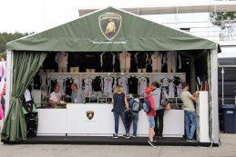 Squadra Corse verkoopstand