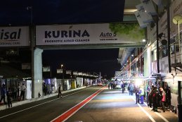 Pitlane tijdens Qualifying 2017 24 Hours of Zolder