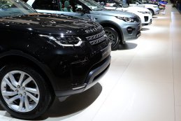 Land Rover stand