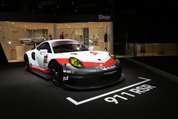 Porsche 911 RSR