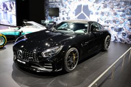 Mercedes-AMG GT-R