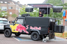 Red Bull DJ tijdens parade 2018 Eleven Sports 24 Hours of Zolder