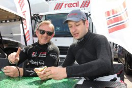 24H Zolder: De handtekeningsessie in beeld gebracht