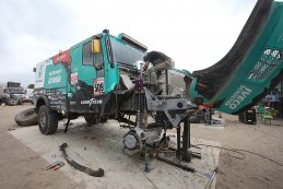 Ton Van Genugten/Bernard der Kinderen/Peter Willemsen - Petronas Team de Rooy Iveco