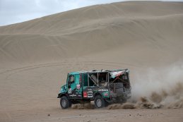 Maurik van den Heuvel/Peter Kuijpers/Martijn van Rooij - Petronas Team de Rooy Iveco