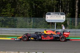 Alexander Albon - Red Bull
