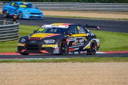 Gilles Magnus - Comtoyou Racing Audi RS 3 LMS
