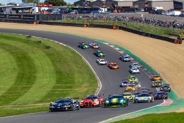 Start GTWCE Brands Hatch Race 1
