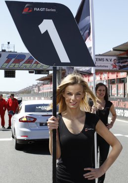 Zolder: Qualifying Race: Vrouwelijk schoon en de startgrid