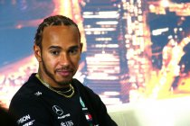 Lewis Hamilton heeft geen corona