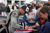 American Festival: De Gridwalk en handtekeningensessie in beeld gebracht