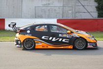 Assen: Norbert Michelisz naast Lémeret - Loris Hezemans bij WRT