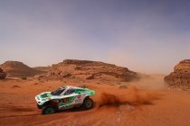 Dakar Rally: Tim en Tom Coronel klimmen gestaag in zware marathonetappe