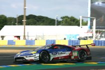 Na 22 uren: Porsche houdt Toyota onder druk