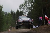 Rally Finland: Neuville verkeert in supervorm en leidt na eerste dag