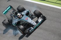 Spanje: Lewis Hamilton aan de beurt in de tweede vrije training