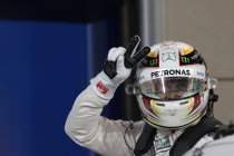 Bahrein: Hamilton pakt zijn eerste pole in Bahrein
