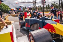 25.000 toeschouwers voor knotsgekke editie van de Red Bull Zeepkistenrace op het circuit van Spa-Francorchamps
