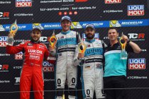 Salzburgring: Jean-Karl Vernay wint doornatte race, WRT-teamgenoot Comini nieuwe leider