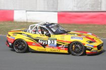 24H Zolder: Opgave na harde crash in beginfase van de race voor de Team Longin by MSTC  Mazda MX-5