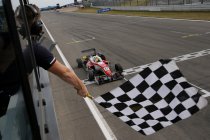 Nürburgring: Maximilian Günther leidt Prema Powerteam dubbel