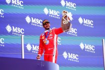 Spanje: Lewis Hamilton wint voor het eerst bij Ferrari