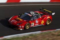 Bathurst 12H: Maranello Motorsport Ferrari wint na late crash Mercedes