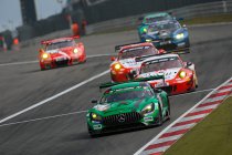VLN 7: Black Falcon Mercedes pakt zege