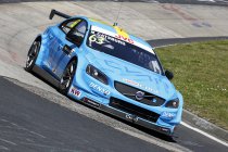 Nürburgring-Nordschleife: Nick Catsburg duikt onder ronderekord in FP2