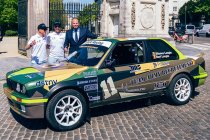 Bert en Stienes Longin onthullen rallybolide in camouflagekleuren aan Minister van Defensie Theo Francken