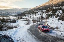 WRC: Neuville schuift op naar podium