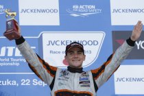Suzuka: Norbert Michelisz oppermachtig - Yvan Muller kampioen (race 1)