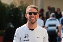 Jenson Button test BR1-AER: "Voelt als een oude F1"