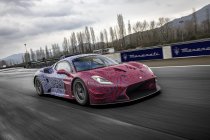 Maserati MC20 GT2 rijdt eerste kilometers